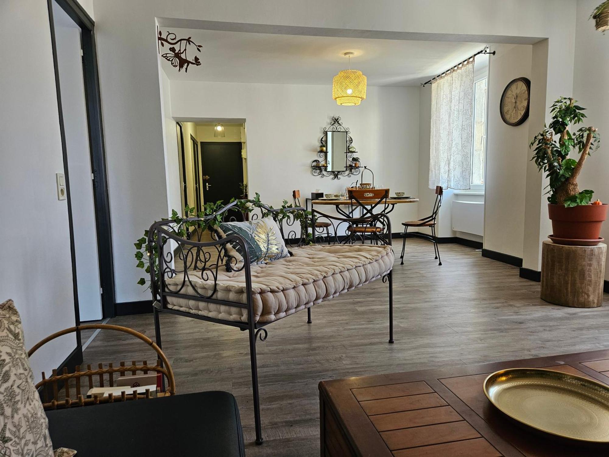 Appartement Le Jardin Imaginaire ชอมปาญโญล ภายนอก รูปภาพ